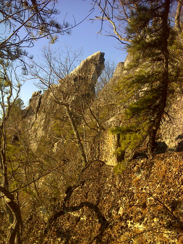 Dragons Tooth from the east.  GPS  N37.3352 W80.1731  Courtesy
pjwetzel@gmail.com