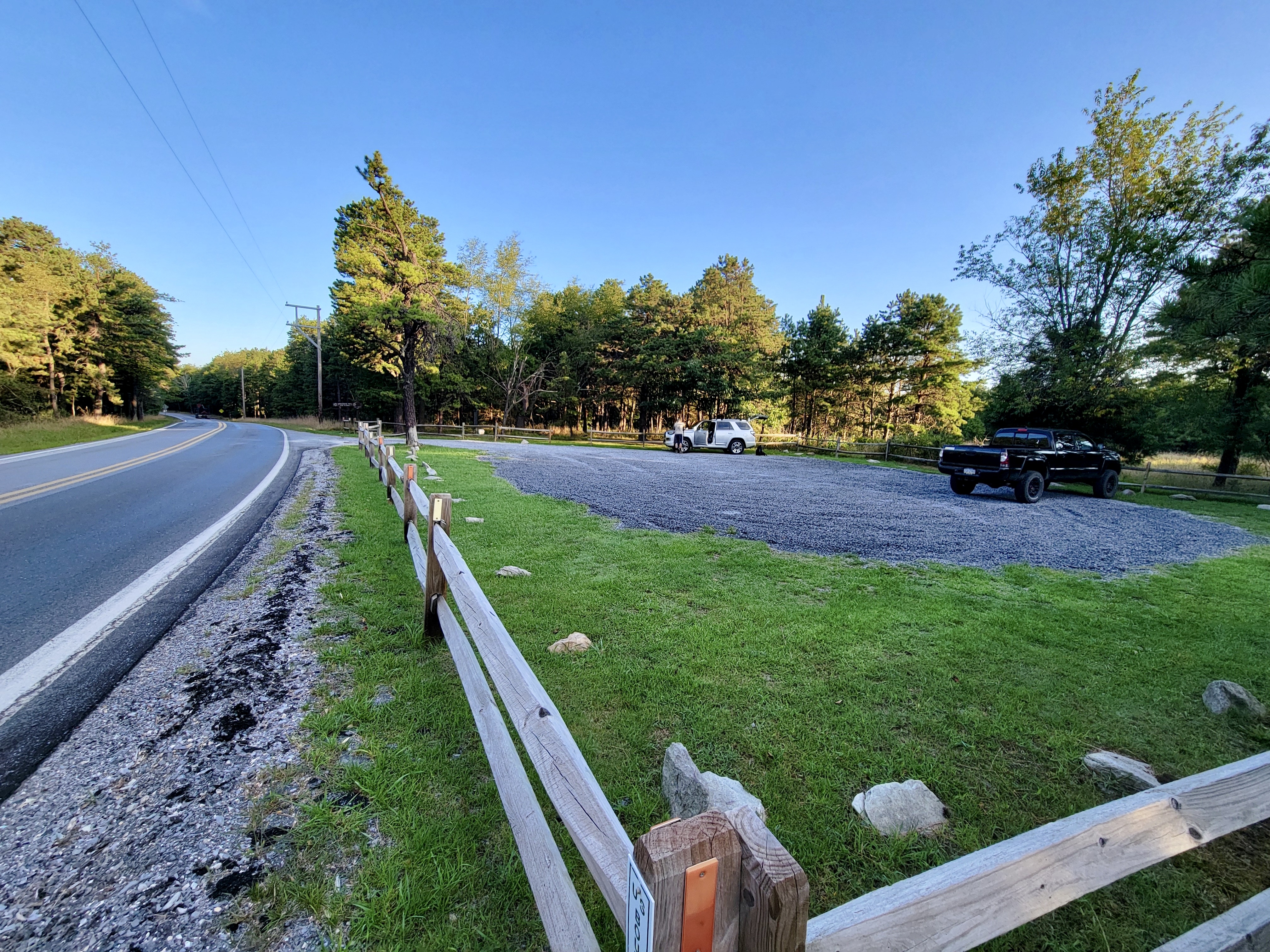 mm 8.3 Parking Lot directly on Shippensburg Road. Zoom in to see signage where AT crosses Shippensburg Road. Courtesy cabincellars@yahoo.com