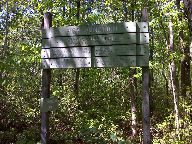 mm 2.3  Riga Junction.  The Undermountain Trail leads east 1.9 miles to the Undermountain parking area on CT 41.    GPS N42.0349 W 73.4547  Courtesy pjwetzel@gmail.com