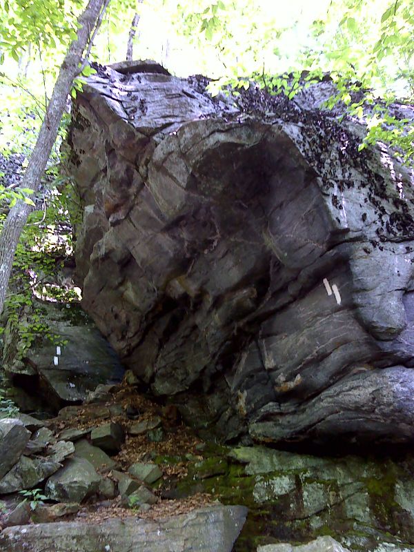 mm 6.1 Huge boulder overhanging trail approaching Rogers Ramp.  GPS 44.8731 W73.3868  Courtesy pjwetzel@gmail.com