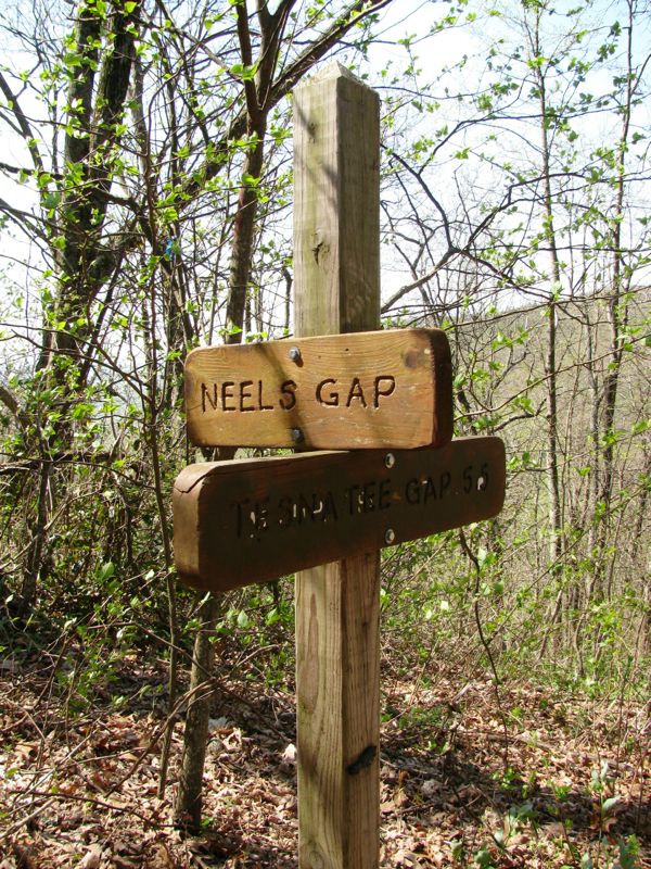 mm 5.5 The Neels Gap sign showing the 5.5 miles to Tesnatee Gap.  Courtesy commissar67@gmail.com