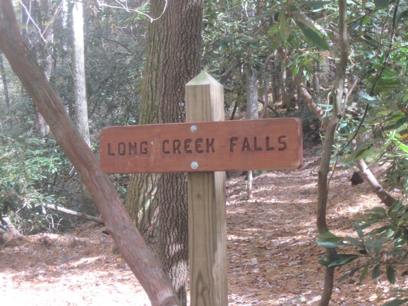mm 3.4 Sign at the intersection with the Long Creek Falls side trail.  Courtesy dlcul@conncoll.edu