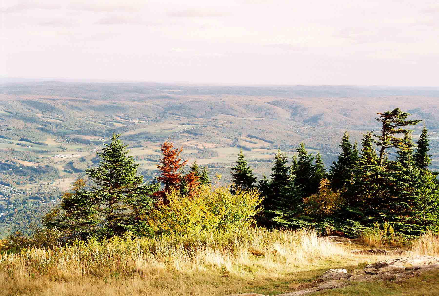 mm 6.3 - Fall view to the west from the summit of Mt. Greylock.  Courtesy dlcul@conncoll.edu