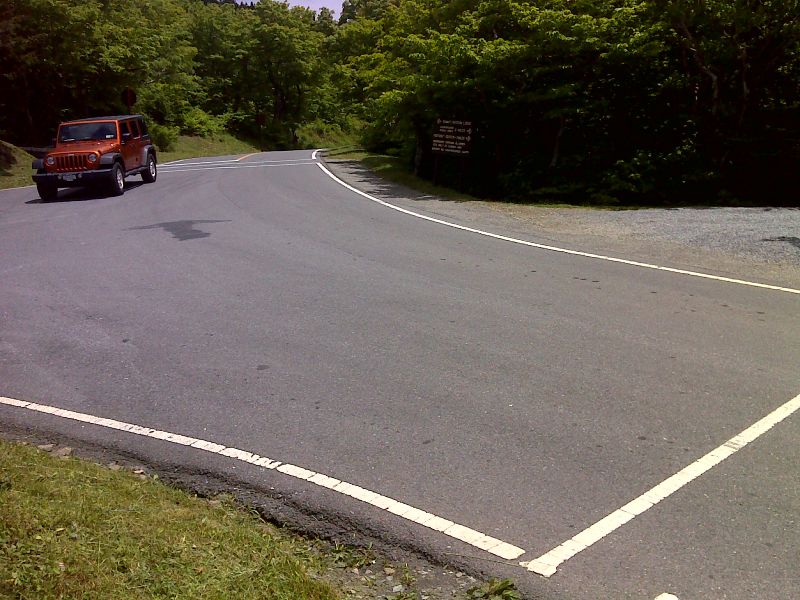 mm 6.8 Junction of Notch Rd. (to left), Rockwell Rd. (to right) and Summit Road (straight ahead).  The northbound trail crosses Rockwell Rd., then Summit Road. GPS N42.6339 W73.1710  Courtesy pjwetzel@gmail.com