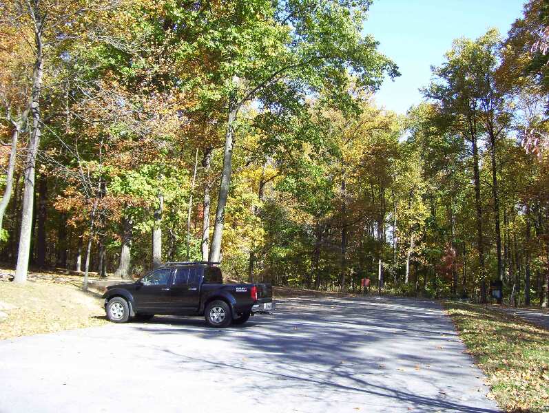 Lower parking lot in Washington Monument State Park (Mile 3.3). This is the hiker's parking lot. Overnight parking is allowed here.  Courtesy dlcul@conncoll.edu