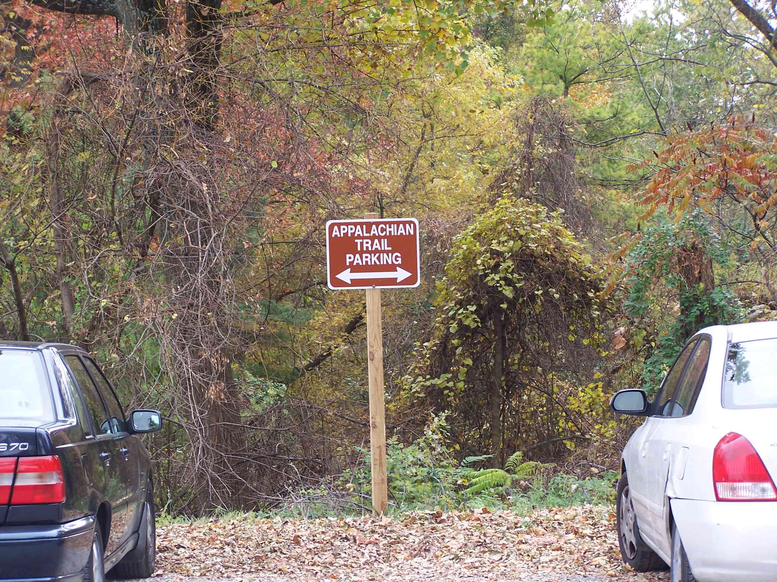 mm 4.9 - Parking at Old South Mt. Inn. Courtesy at@rohland.org