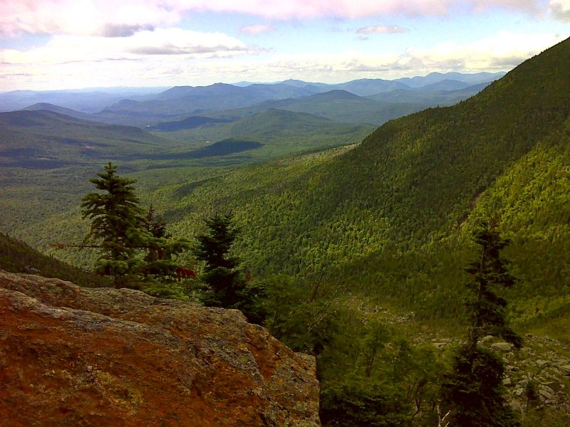 mm 14.6  Looking south--Carter Notch and beyond.  this is from viewpoint on descent (southbound) into notch from Carter Dome. GPS N44.2617 W71.1910  Courtesy pjwetzel@gmail.com