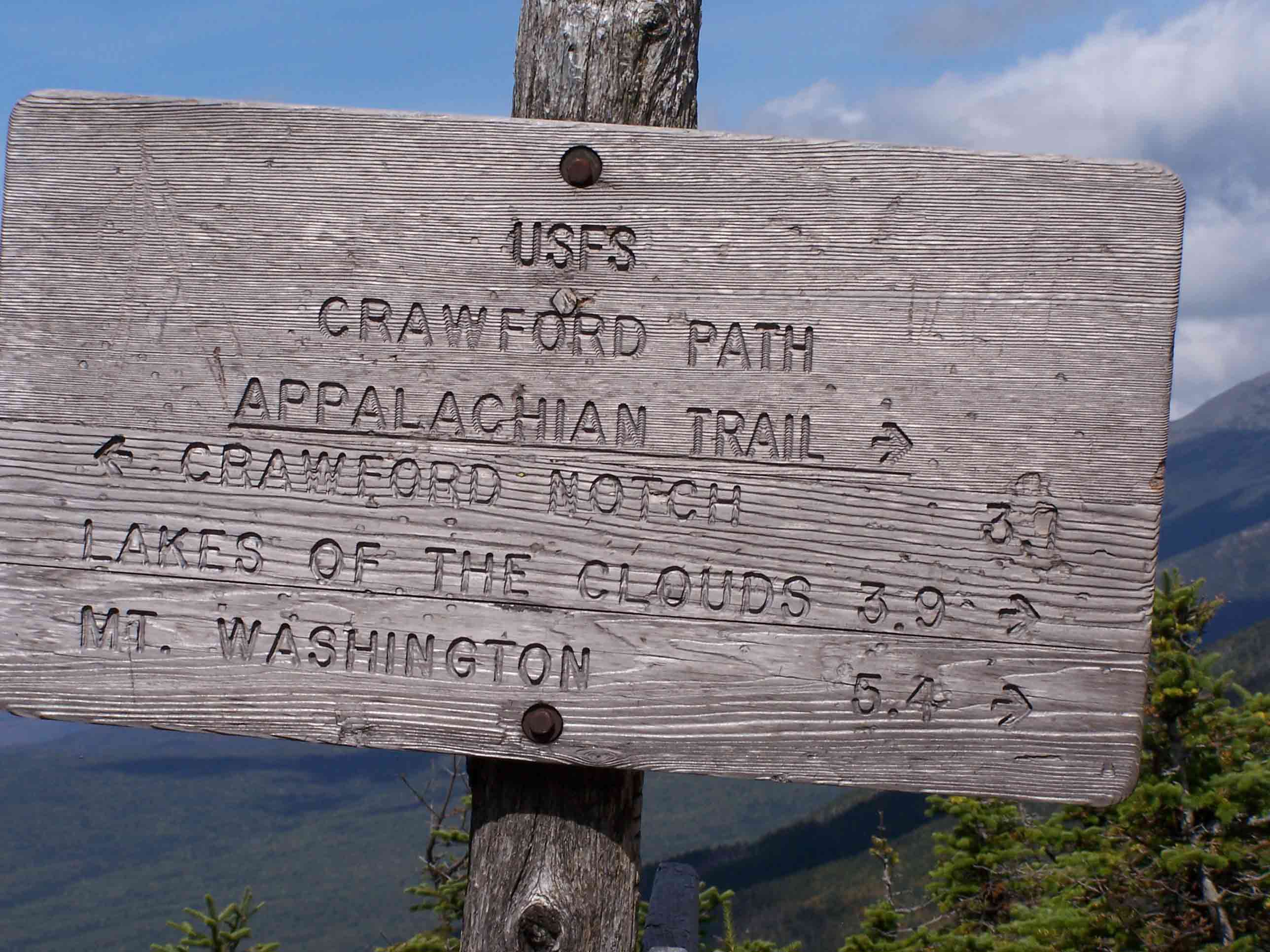 mm 18.7 - Sign where Crawford Path intersects AT GPS N44.22698 W71.36572 el. 4,259  Courtesy at@rohland.org