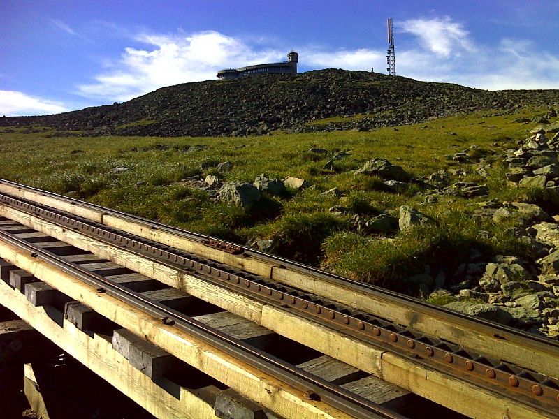 mm 12.7 Mt. Washington summit from cog railway crossing.  This is near the north junction with the Westside Trail.   GPS N44.2738 W71.3048  Courtesy pjwetzel@gmail.com