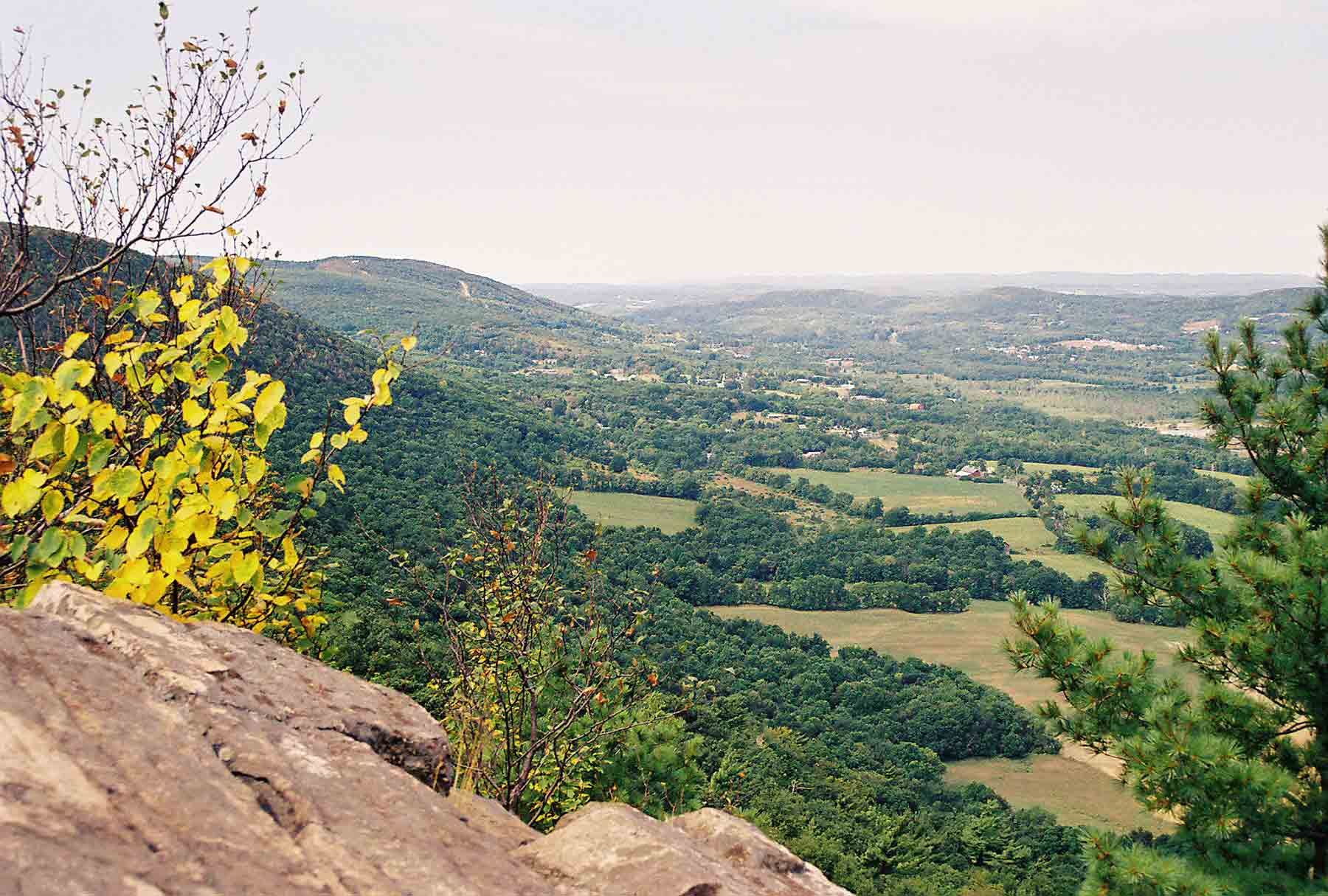 mm 7.8 - Picture taken in late summer from Pinwheel's Vista. This is the view south towards Vernon.  Courtesy dlcul@conncoll.edu