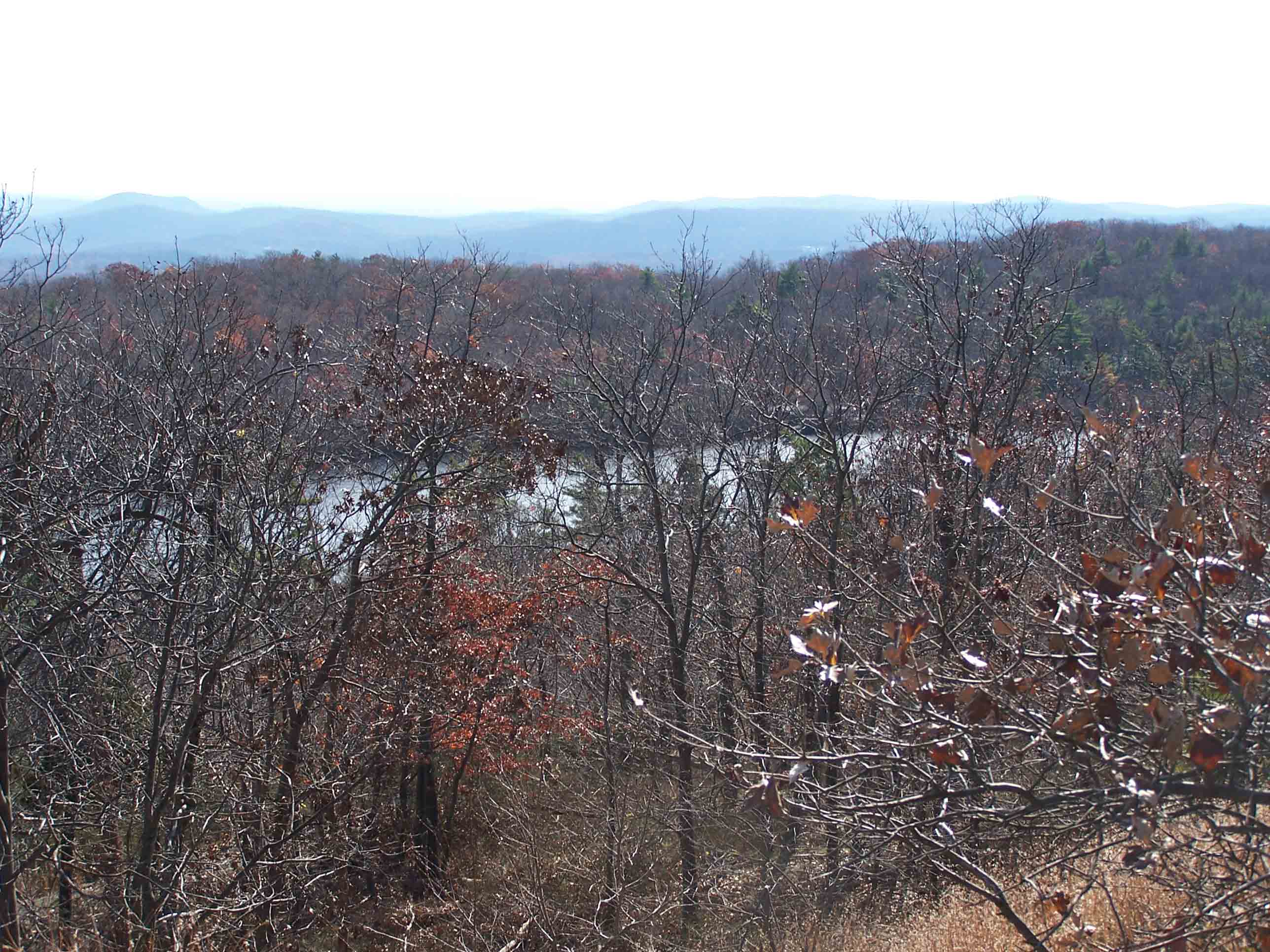 mm 0.2 - View East of Surprise Lake and Sterling Ridge. Courtesy at@rohland.org
