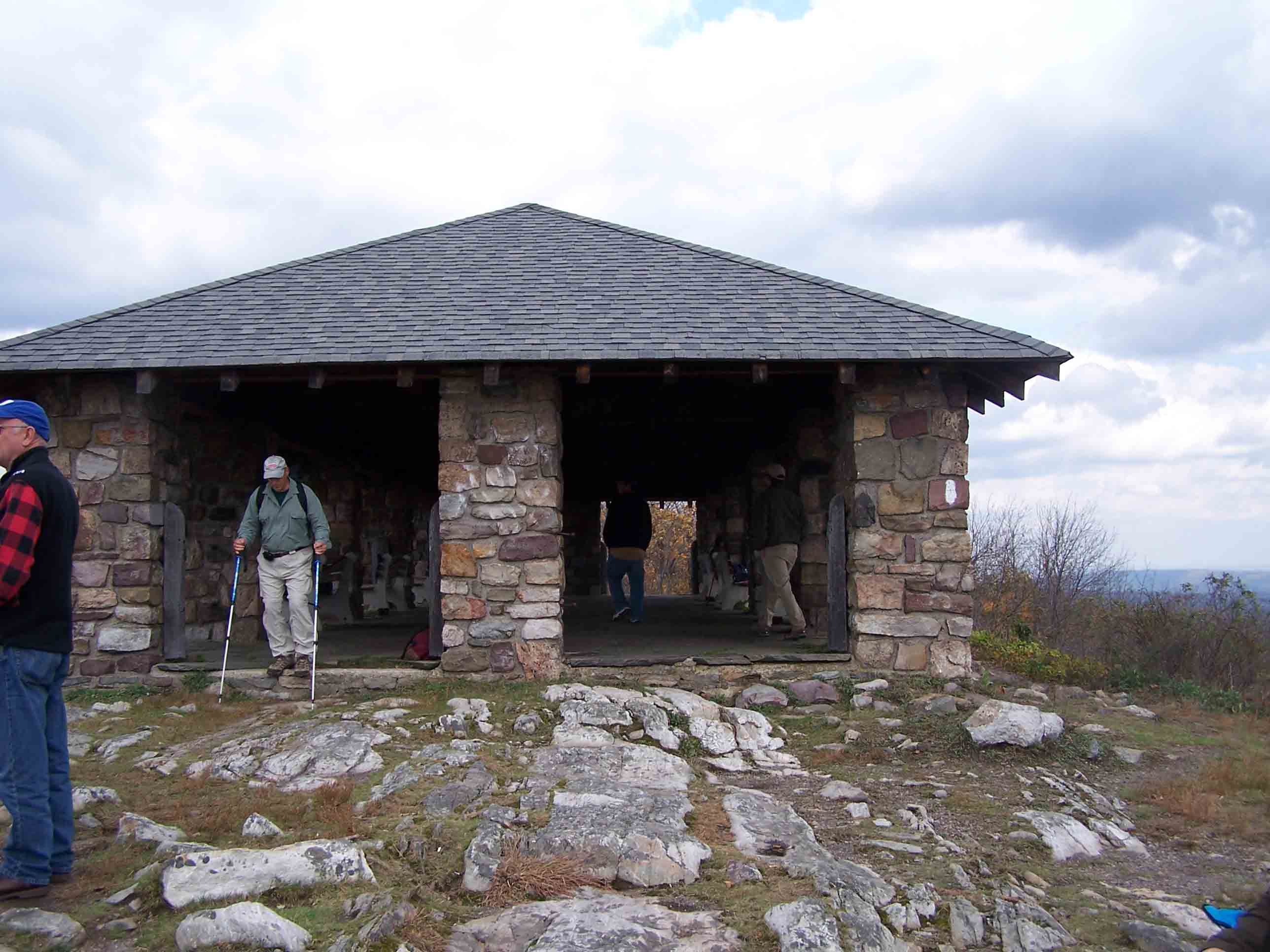 mm 8.9 - Day-use pavilion at summit of Sunrise Mt. Courtesy at@rohland.org