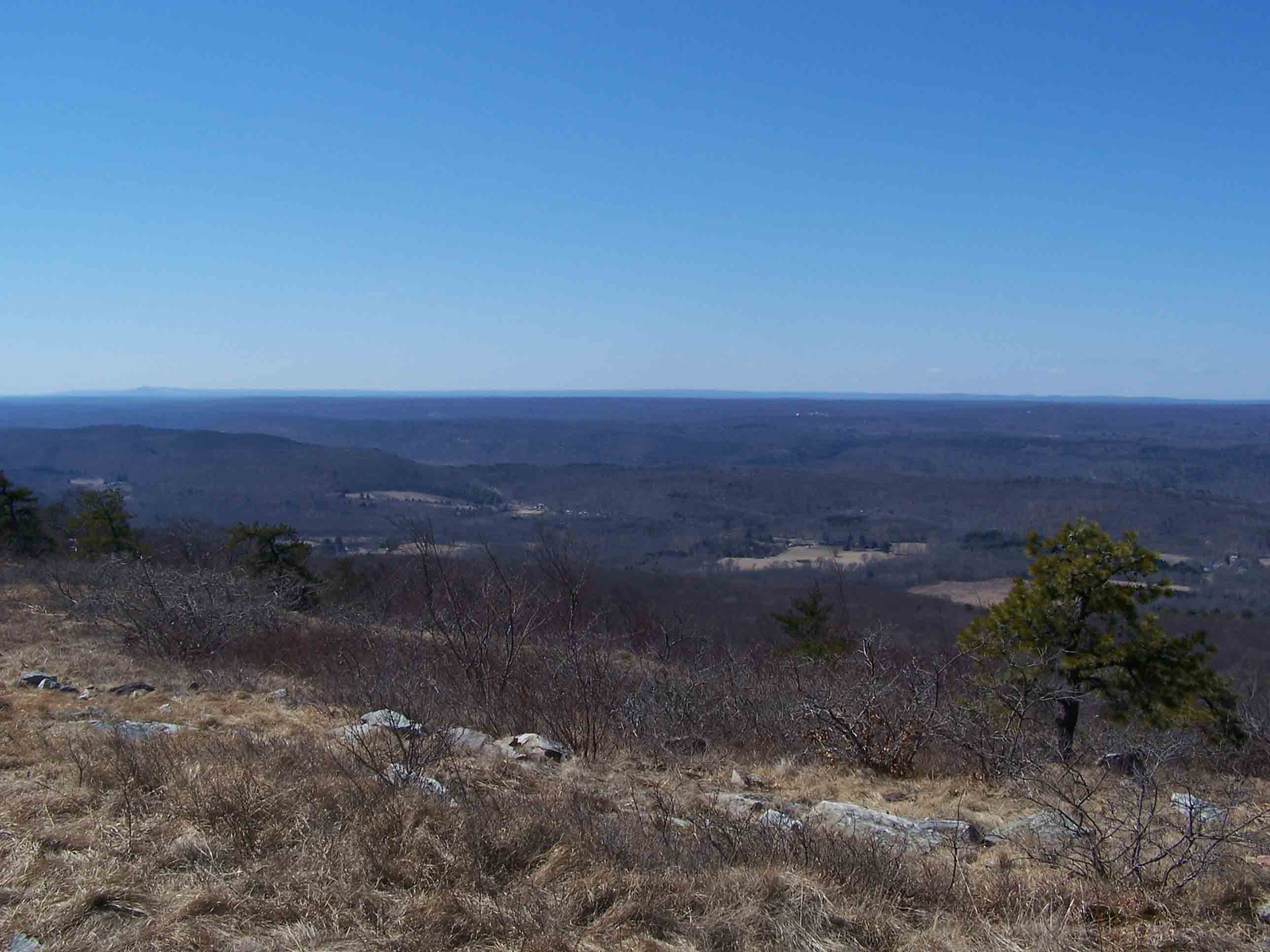 mm 4.3 - Views over the Wallpack Valley and the Pocono Plateau. Courtesy at@rohland.org