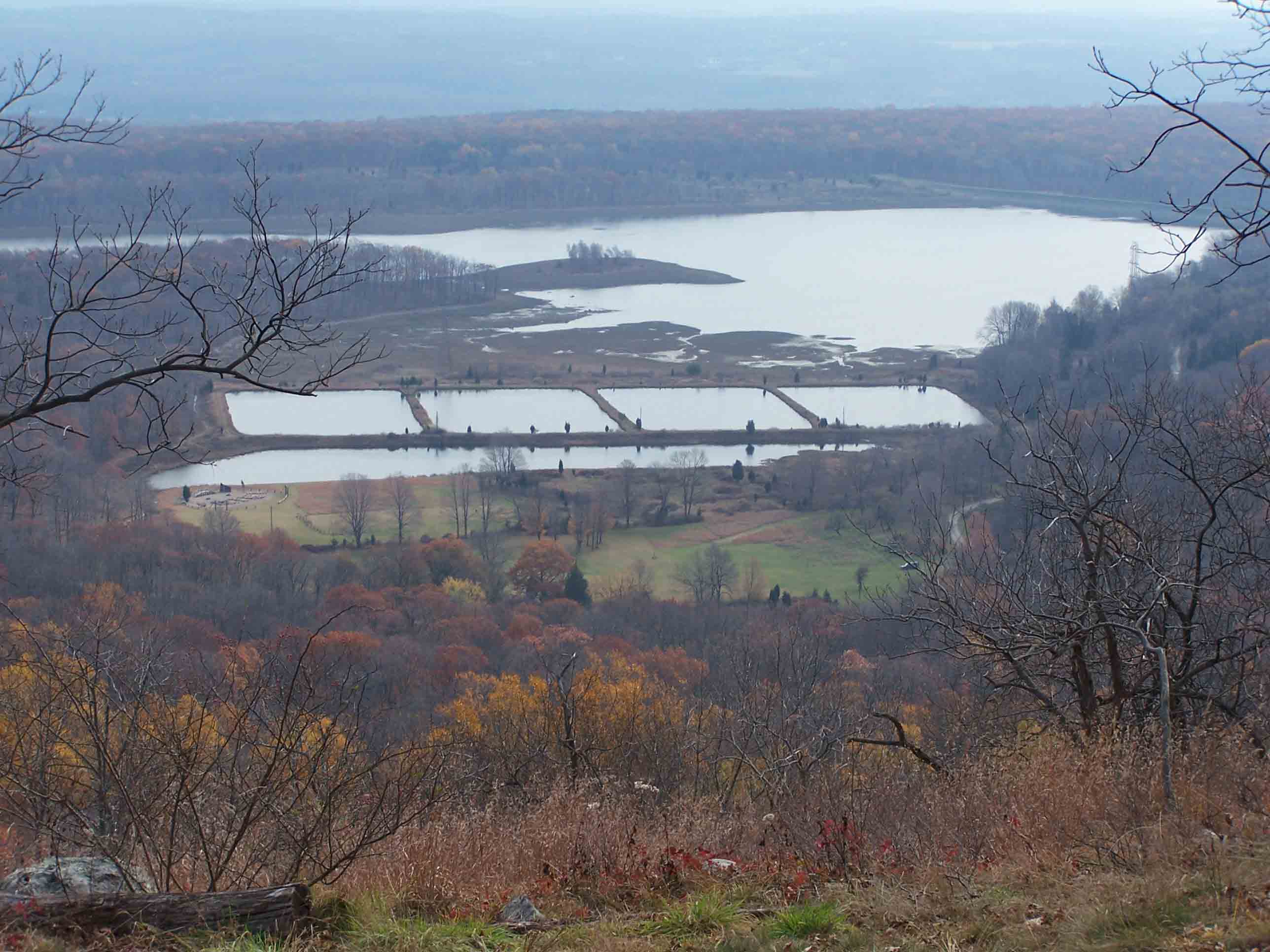 View of Yards Creek Reservoir. Courtesy at@rohland.org