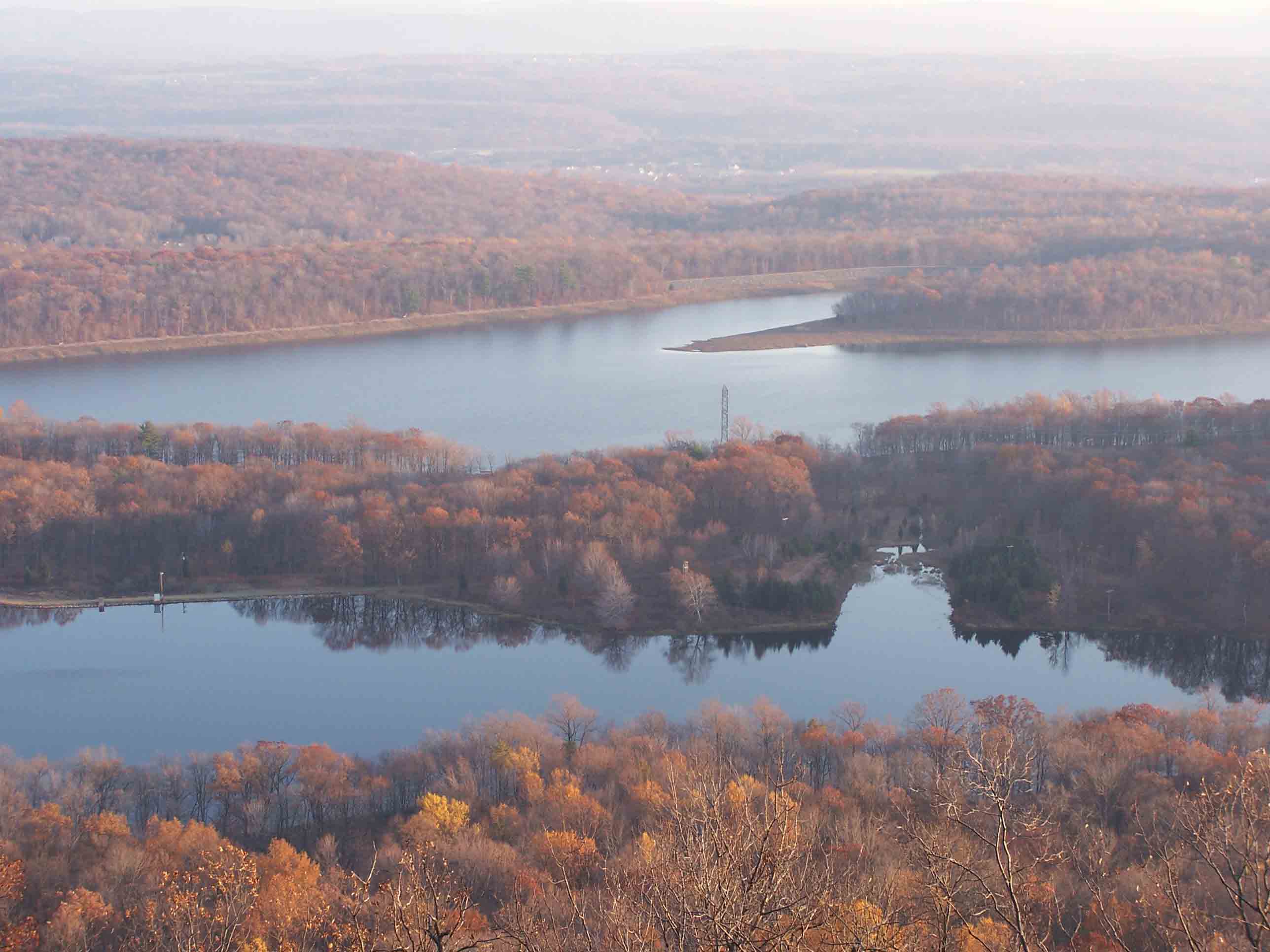 View of Yards Creek Reservoir. Courtesy at@rohland.org