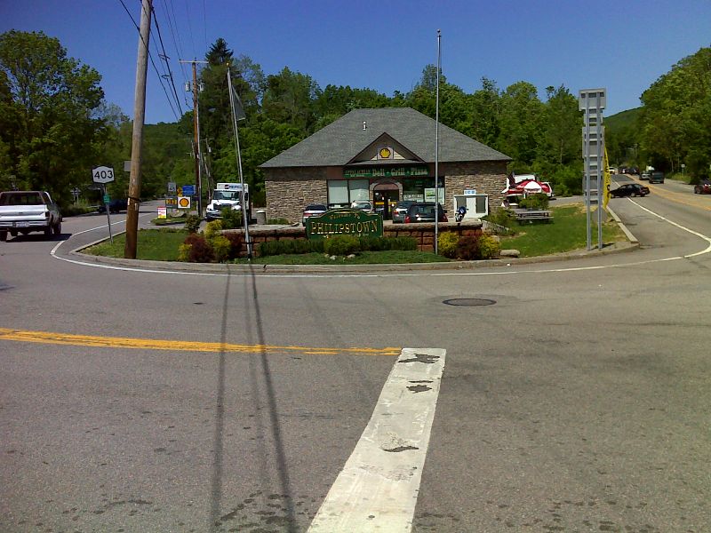 mm 0.0  AT crossing at junction of US 9 and NY 403. GPS N41.3506 W73.9263  Courtesy pjwetzel@gmail.com