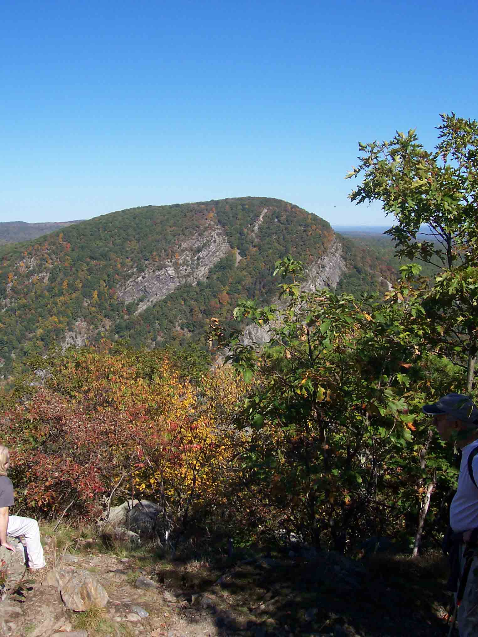 mm 2.4 - View of Mt. Tammany from high on the north side of Mt. Minsi.  Courtesy dlcul@conncoll.edu
