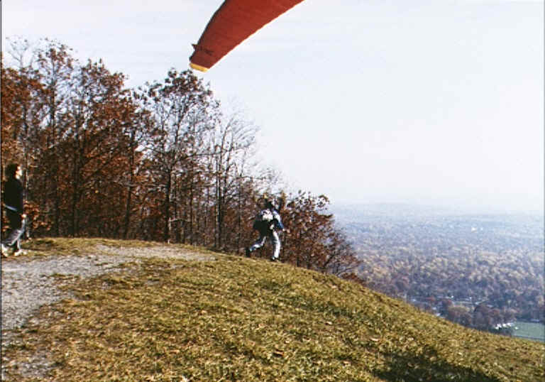 mm 6.4: Hang Gliders -- Delaware Water Gap to Fox Gap. Courtesy at@rohland.org