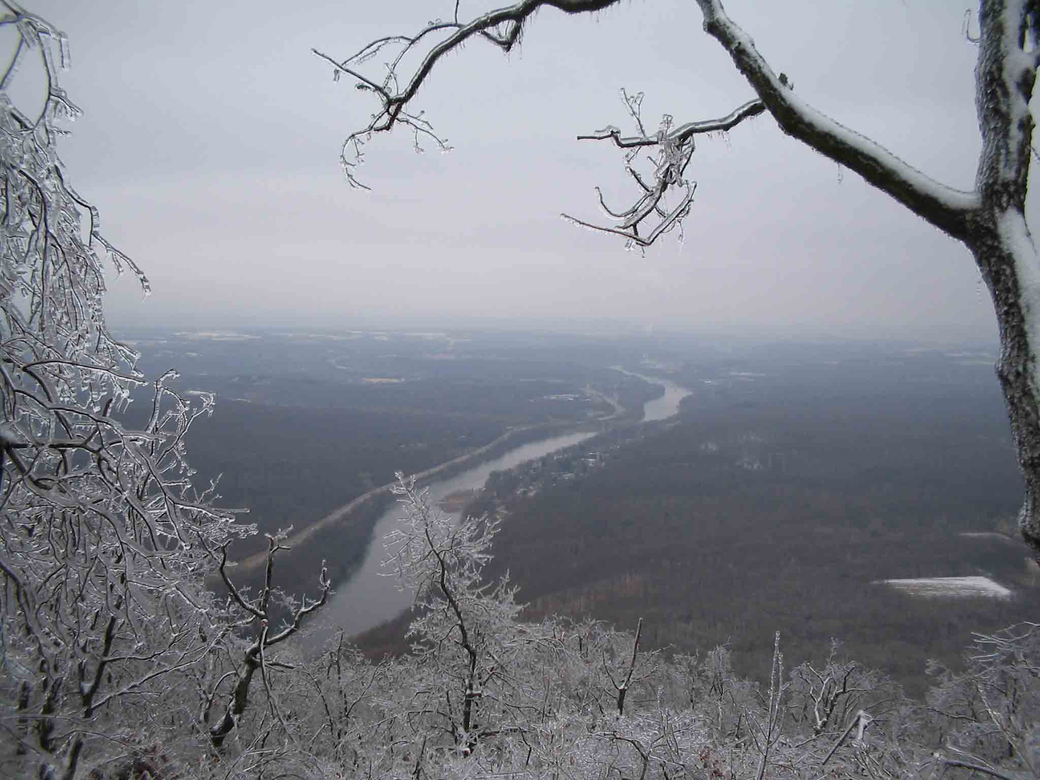 mm 2.8 - Overlook near the summit of Mt. Minsi, PA AT.  Courtesy Butter03@comcast.net