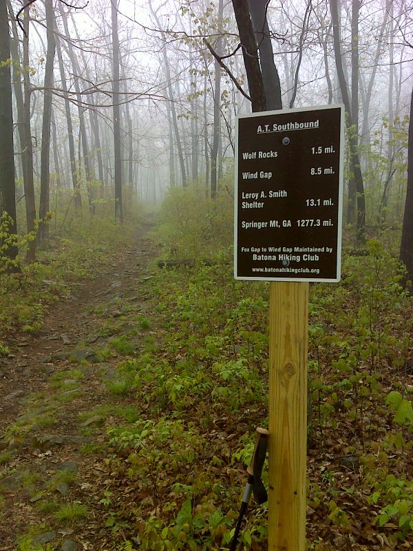 mm 7.2  Trail sign as the southbound trail leaves Fox Gap.  The section between here and Wind Gap is maintained by the Batona Hiking Club.  GPS N40.9360 W75.1983  Courtesy pjwetzel@gmail.com