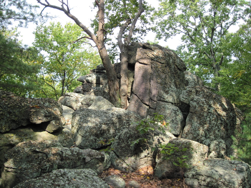Rock formation near trail.  Taken at approx. mm 2.7.  Courtesy
dlcul@conncoll.edu