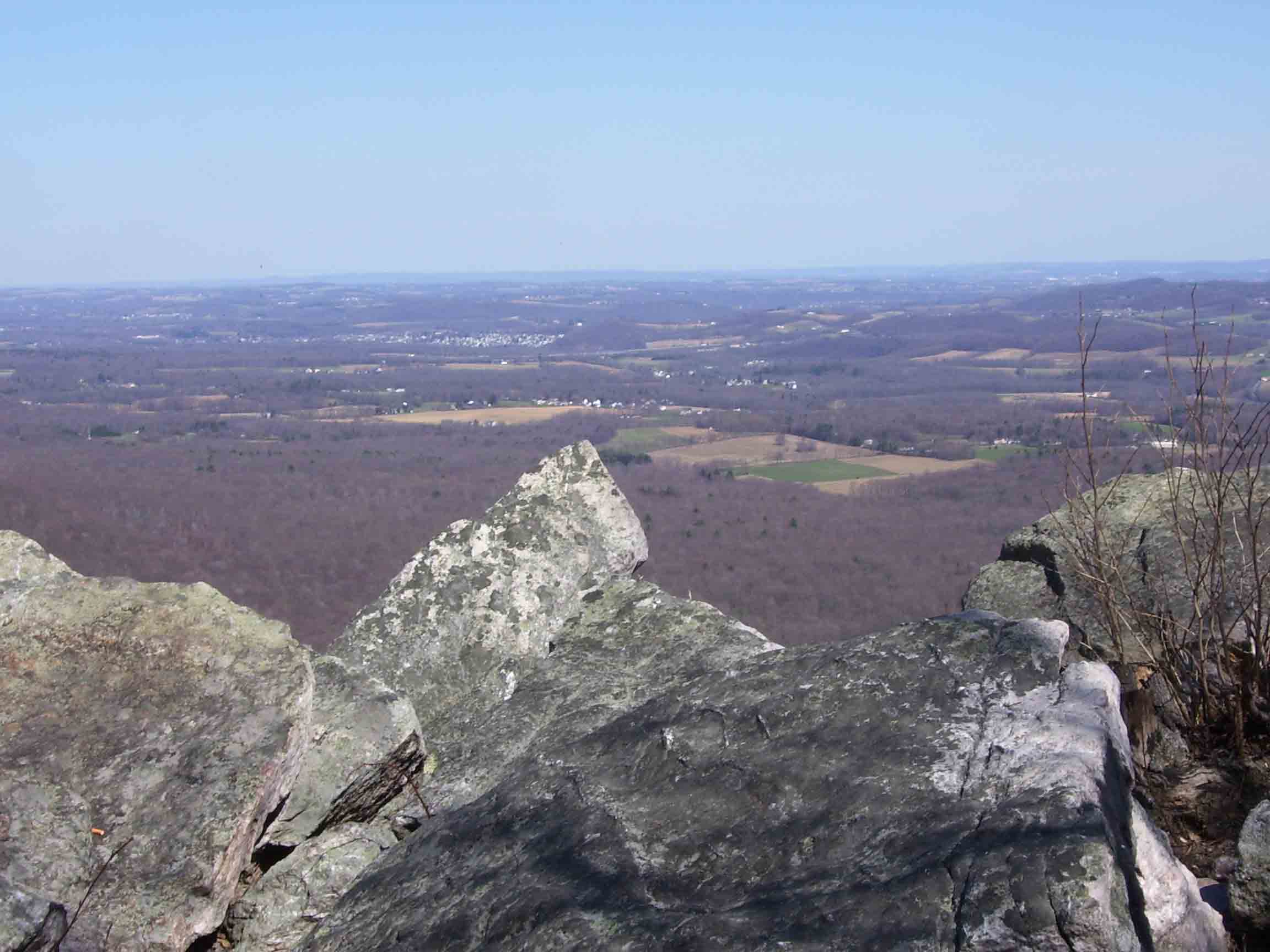 mm 8.0 - View to south from Bake Oven Knob.  Courtesy dlcul@conncoll.edu