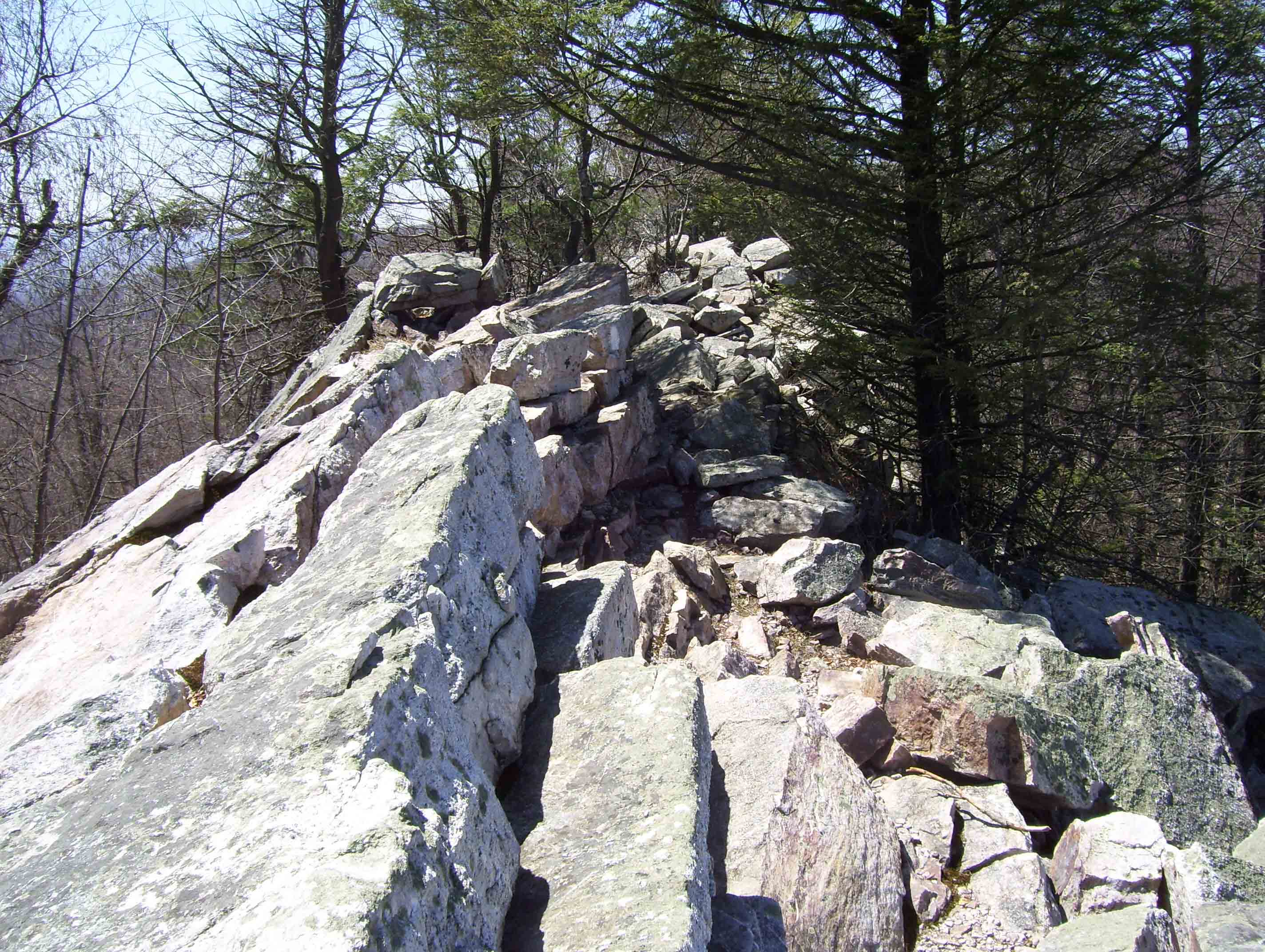 Trail route along the knife edge known as "The Cliffs" (MM 10.5).  Courtesy dlcul@conncoll.edu
