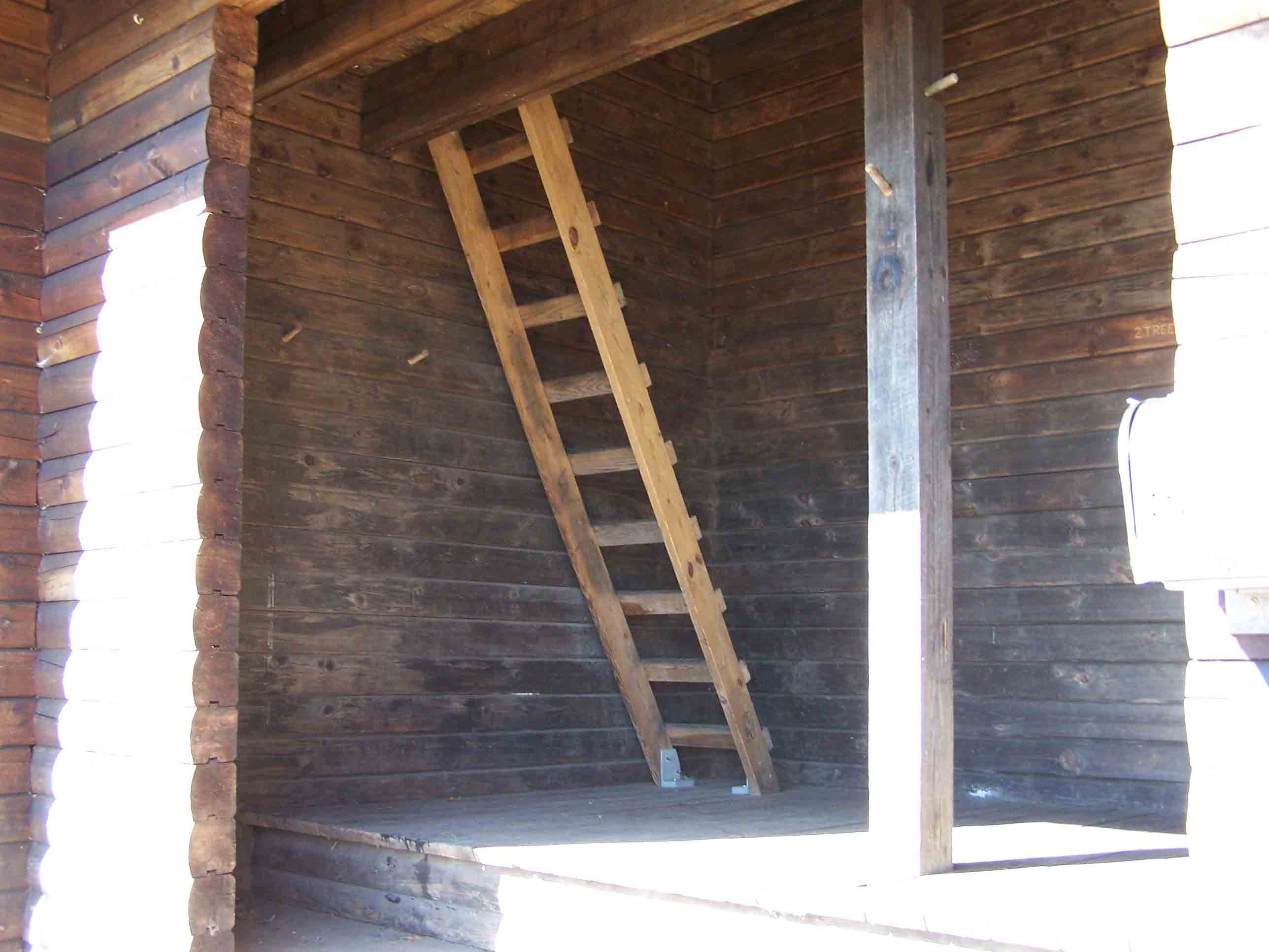 mm 13.4 - Steps to loft of William Penn Shelter. Courtesy at@rohland.org