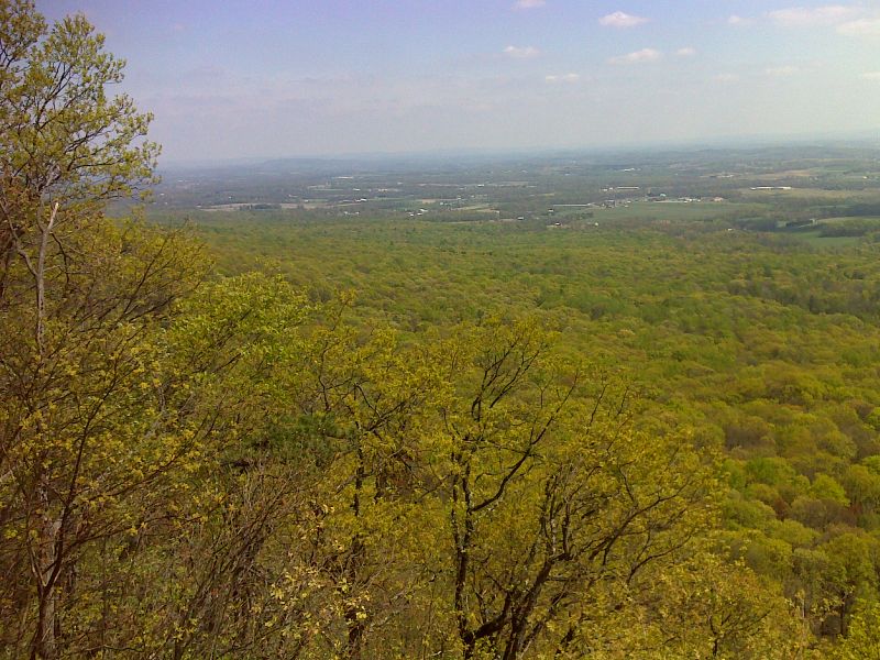mm 4.1 View East from Shikellamy Lookout. GPS N 40.5088 W76.2800  Courtesy pjwetzel@gmail.com