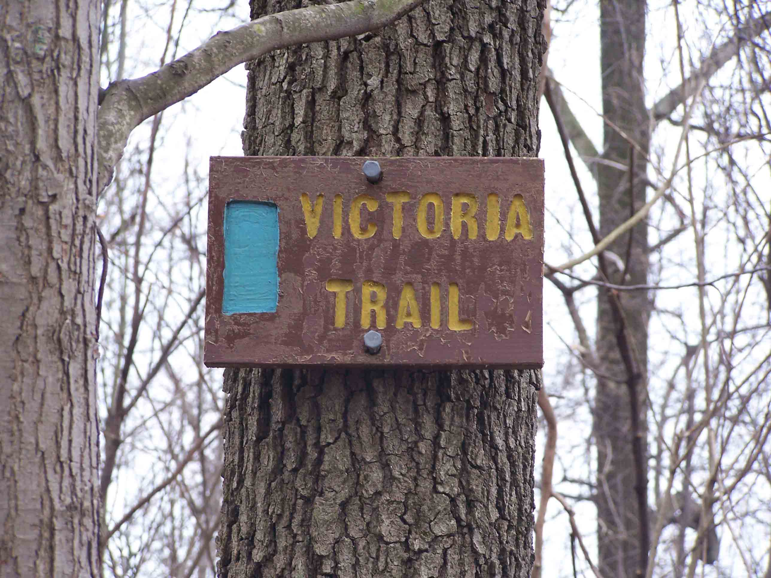 mm 5.7: Sign for southbound Victoria Trail to PA 325. The trailhead for the northbound trail is about a hundred yards further west (trail south). Courtesy at@rohland.org