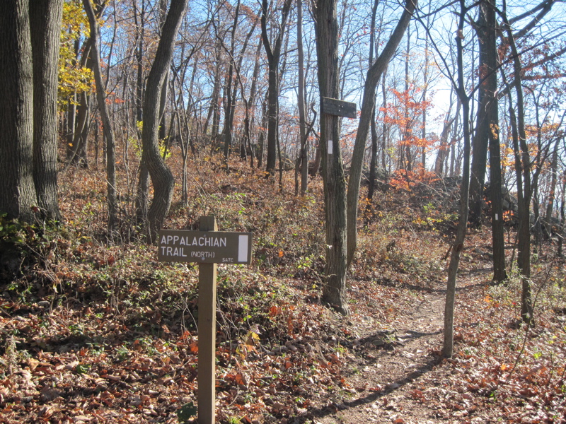 mm 9.5  Trail sign for northbound AT just as the trail leaves the parking lot on PA 225.   Courtesy dlcul@conncoll.edu