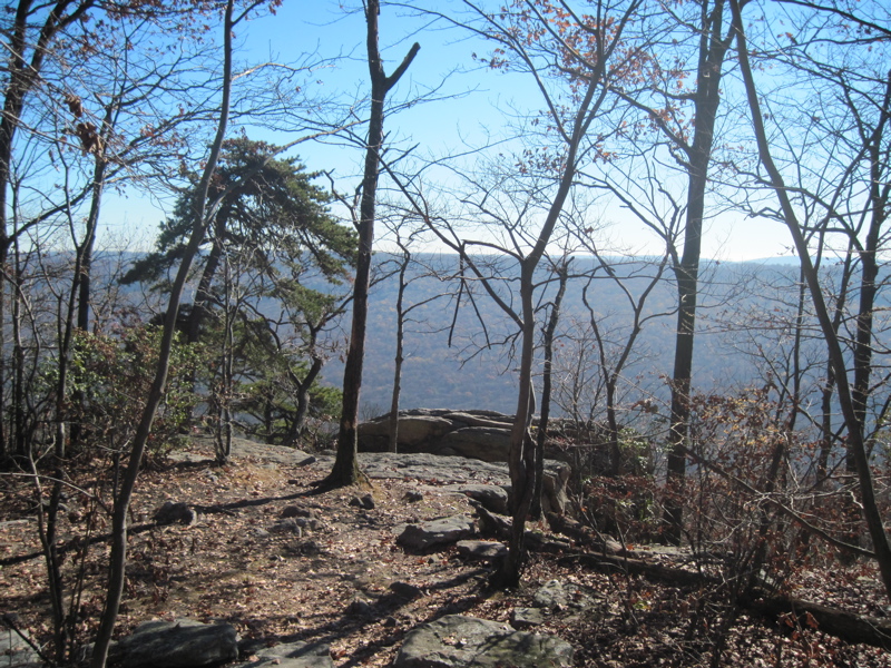mm 7.5 Spur trail to Table Rock view.  Courtesy dlcul@conncoll.edu