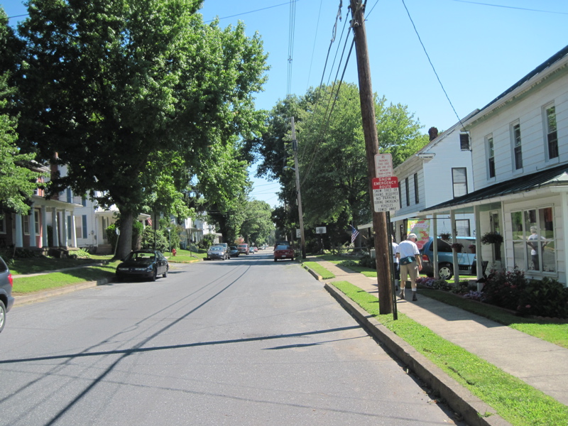Most of the trail route through Duncannon follows High Street. Taken at approx. mm 1.0  Courtesy dlcul@conncoll.edu
