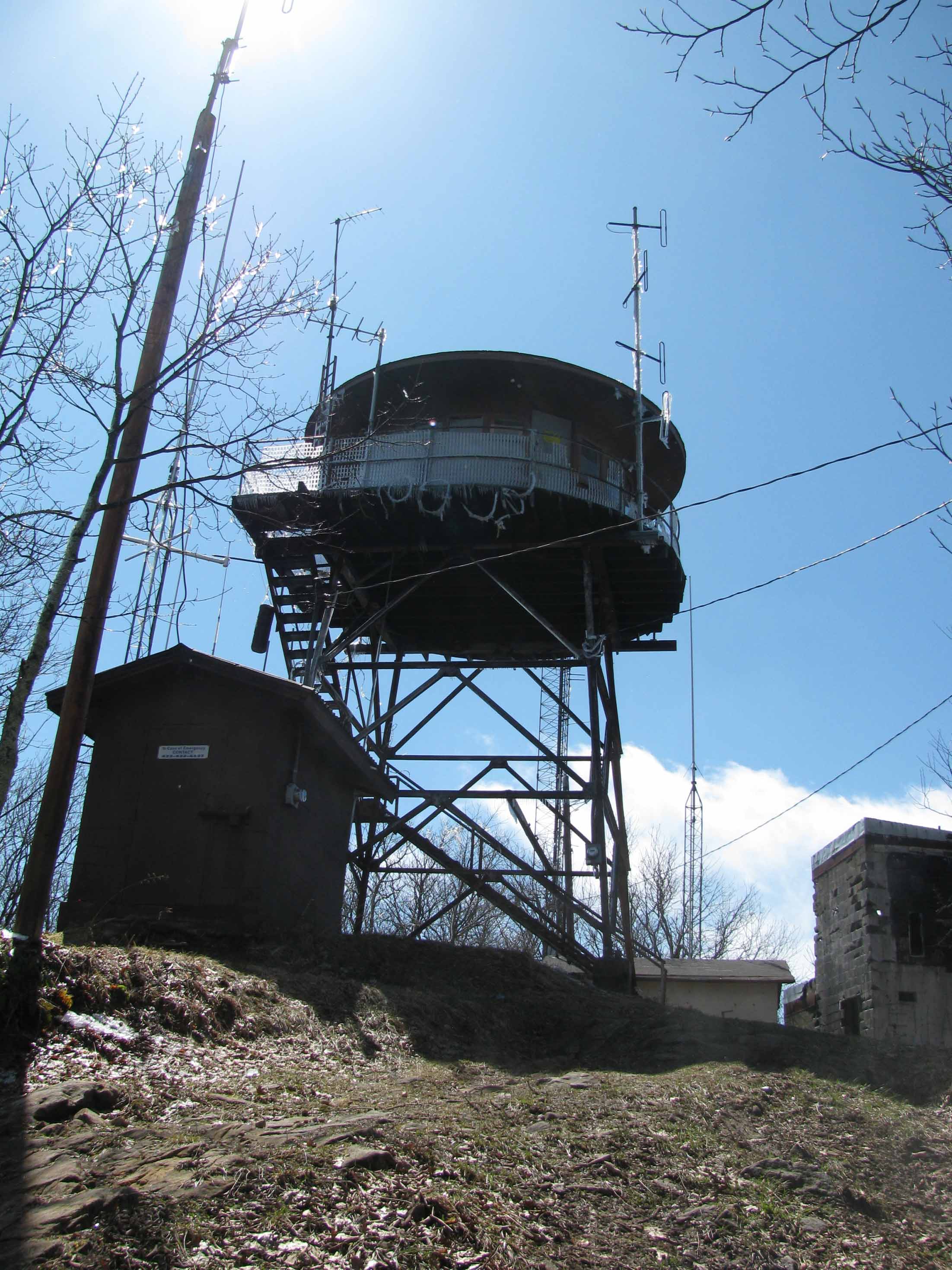 mm 14.1 Approaching the Camp Creek Bald Fire Tower from the lower parking area.  Courtesy commissar67@gmail.com