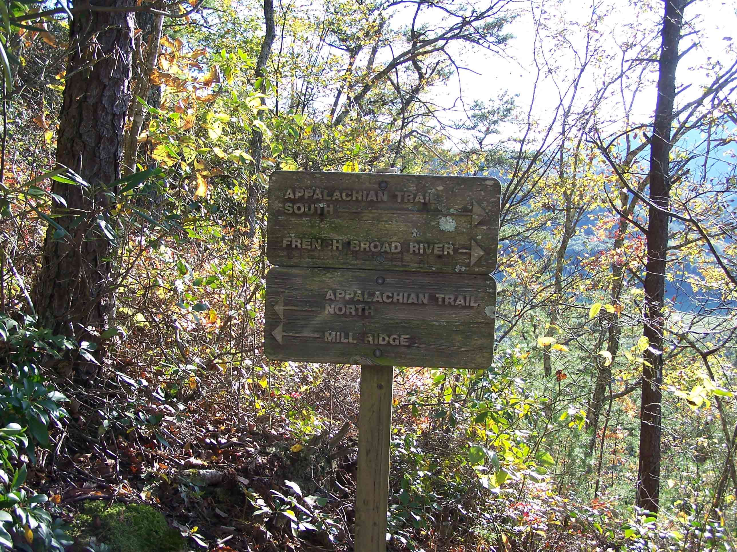 mm 13.0 - Trail sign near Lovers Leap Rock. Courtesy at@rohland.org