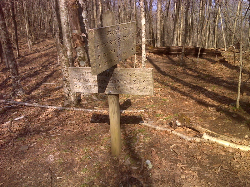 mm 32.8 Intersection with Gregory Bald Trail at summit of Doe Knob  GPS N35.5256 W83.8215  Courtesy pjwetzel@gmail.com