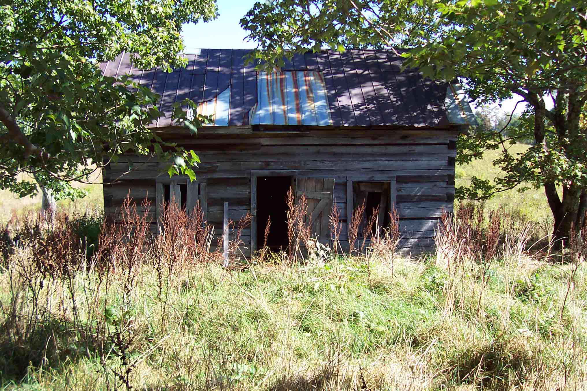 Old cabin near cranberry bog, 1 mile from TN 91 trail head (approx. MM 4.6).  Courtesy judyverlinhowell@hotmail.com
