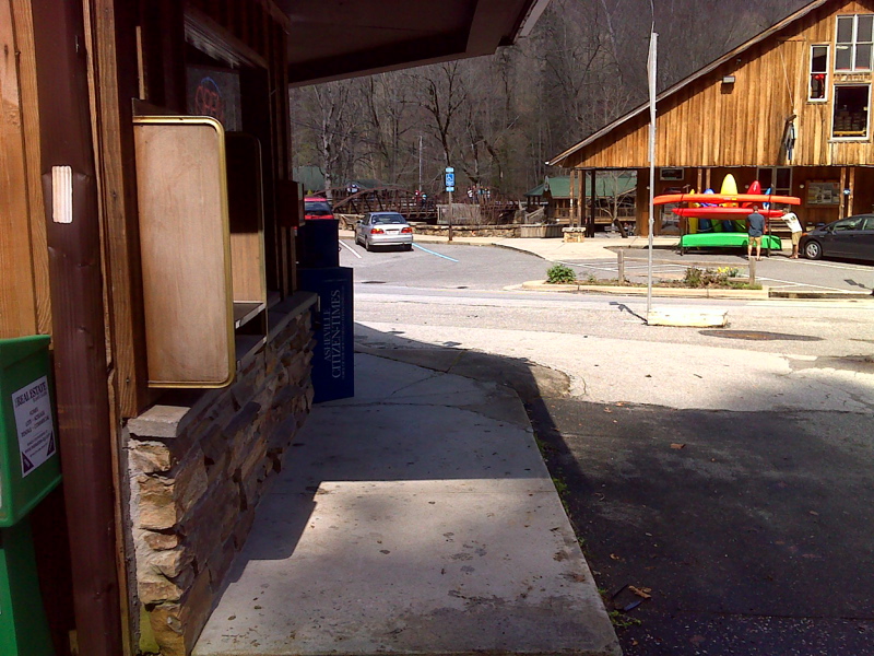 mm 0.0 AT northbound passes general store, part of the Nantahala Outdoor Center complex, then crosses highway. The footbridge across the Nantahala River is just beyond. GPS N35.3309 W83.5916  Courtesy pjwetzel@gmail.com
