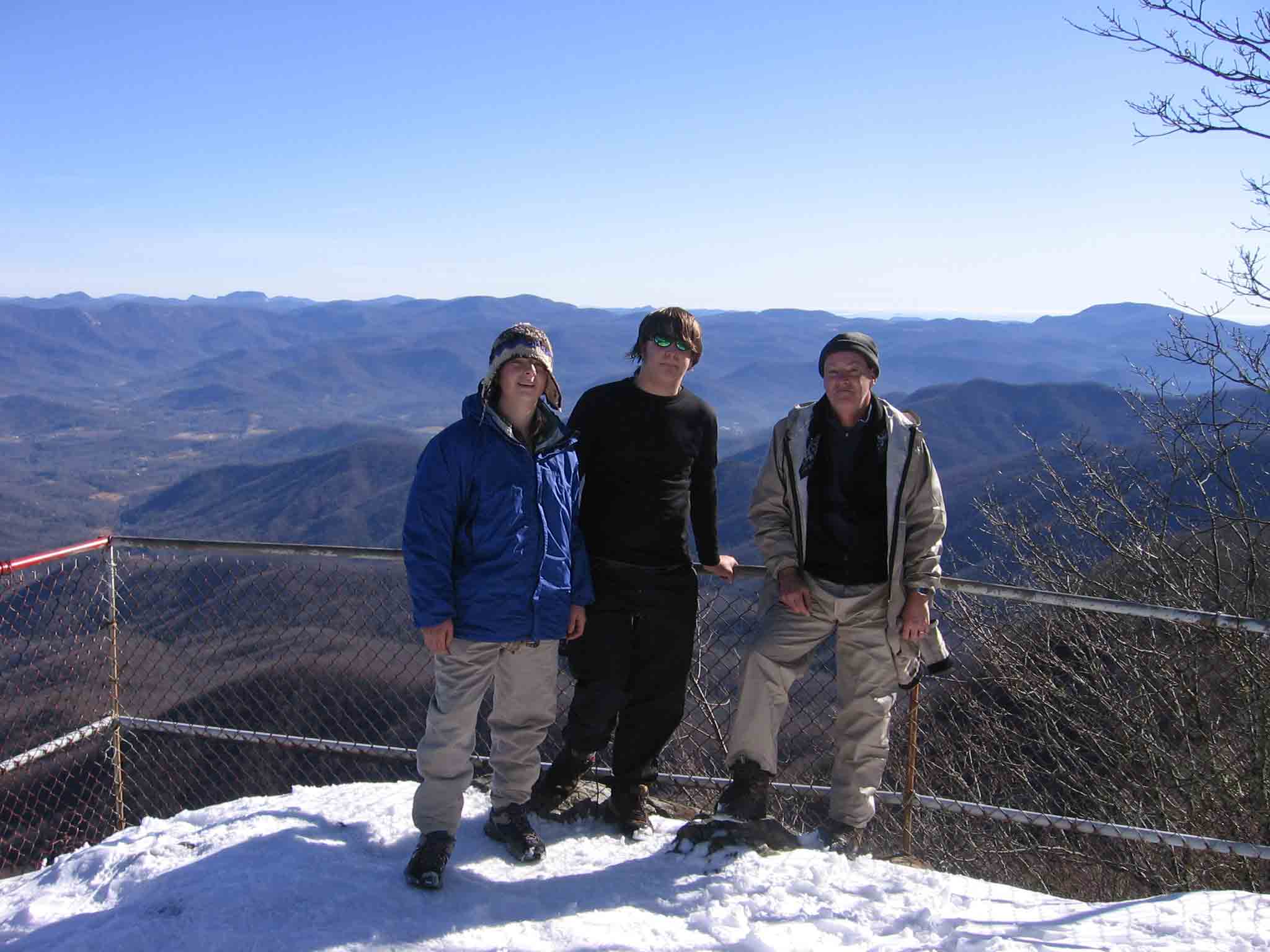 mm 6.6 - Photo break on Albert Mtn. on the way to Standing Indian Mtn. 12/27/06.  Courtesy dsouth@mac.com
