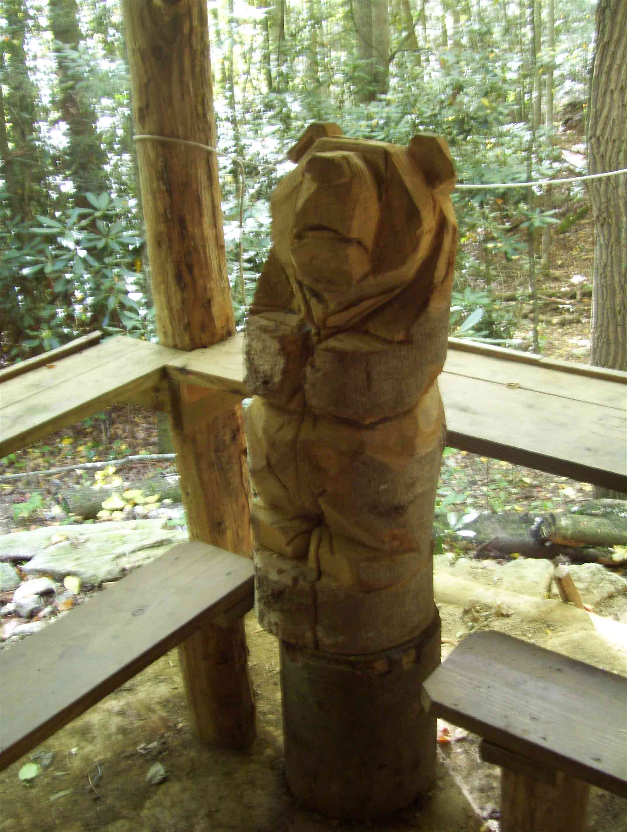 mm 15.6  Carved bear statue at Mountaineer Falls Shelter (2008).  Courtesy dlcul@conncoll.edu