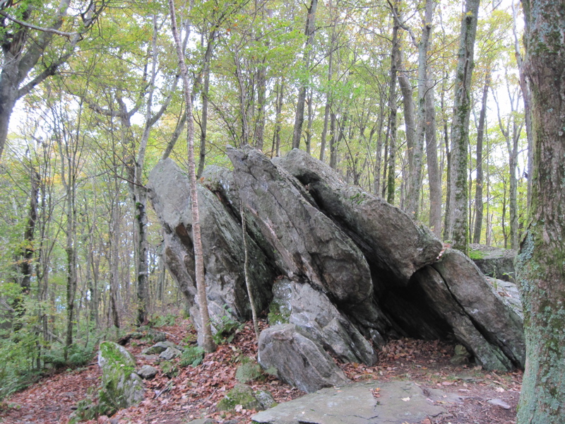 mm 6.8  Large rock formation from near the summit of a knob.
Courtesy dlcul@conncoll.edu