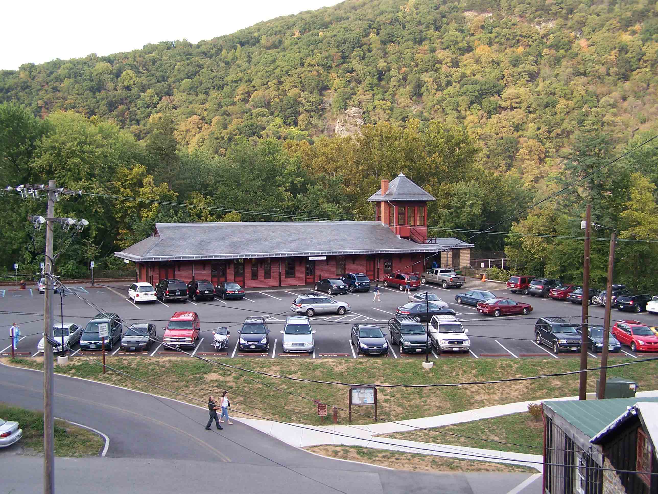 Amtrak station in Harpers Ferry. Courtesy at@rohland.org