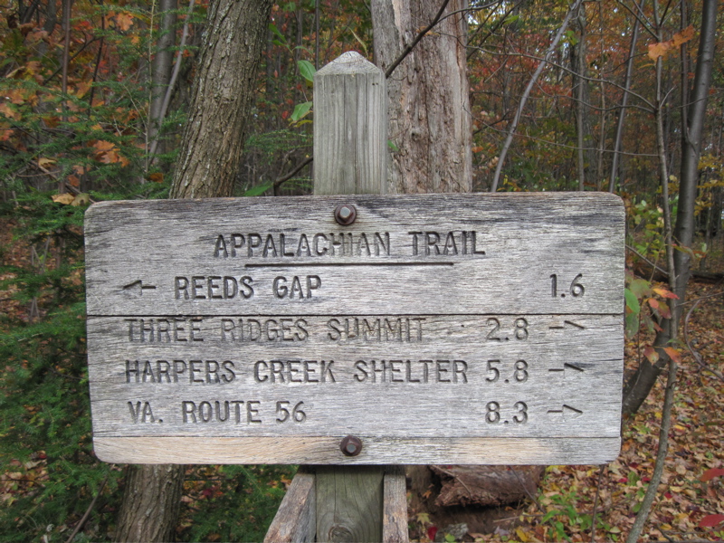 mm 1.7  Trail sign at the intersection of the AT with the
forest road.    Courtesy dlcul@conncoll.edu