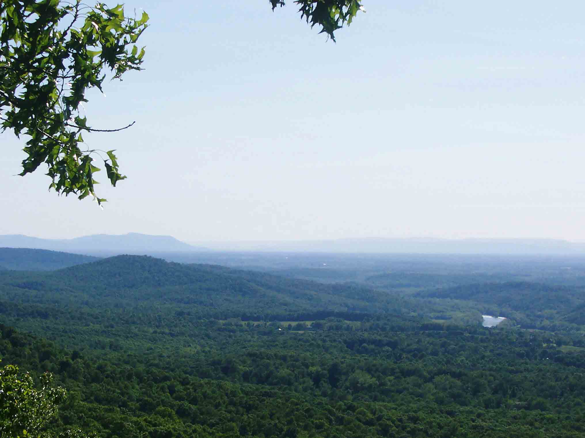 mm 0.6 View southwest from Bears Den Rocks. Shenandoah River visible on right. Massanutten Mountains are in distance. Courtesy dlcul@conncoll.edu