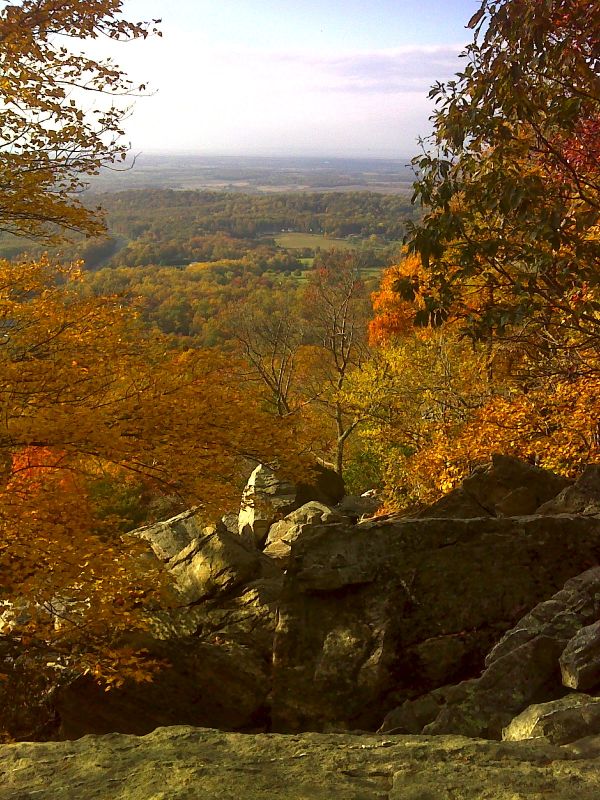 mm 0.6 View from Bear Den Rocks on a fall afternoon.  GPS N39.1115 W77.8562  Courtesy pjwetzel@gmail.com