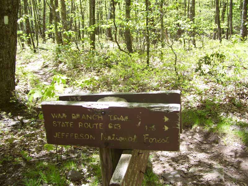 mm 2.8 Sign at junction with War Spur Trail.  Courtesy dlcul@conncoll.edu