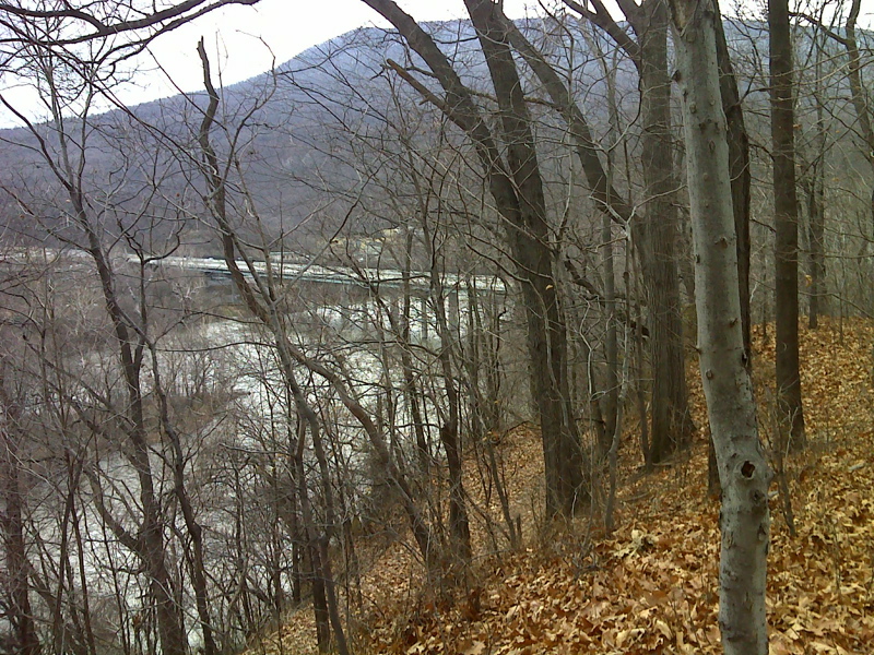 Winter view of New River and US 460 bridge from AT, Taken from
approx mm 18.6.  Courtesy pjwetzel@gmail.com