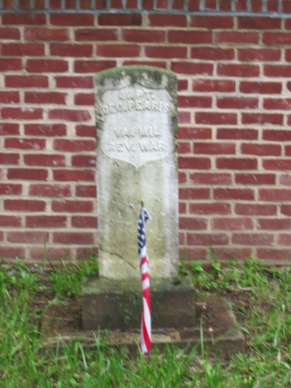 mm 0.1 Grave of George Pearis, founder of Pearisburg, reached by a short side trail from the AT. Courtesy dlcul@conncoll.edu