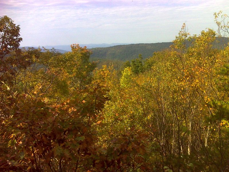 mm 3.6 Limited view from Possums Rest near the northern boundary of Shenandoah National Park. GPS N38.8461 W78.1617  Courtesy pjwetzel@gmail.com