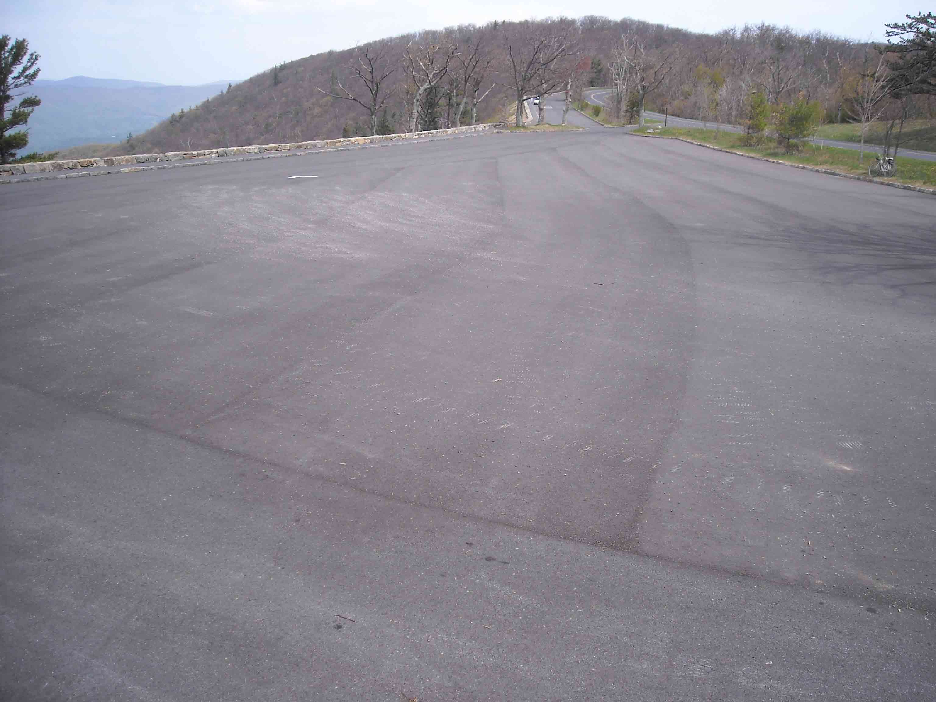 mm 7.5 - Large parking lot for Stony Man Mountain Overlook. It is also known as Hughes River Gap.  Courtesy MalteseCross@Comcast.net